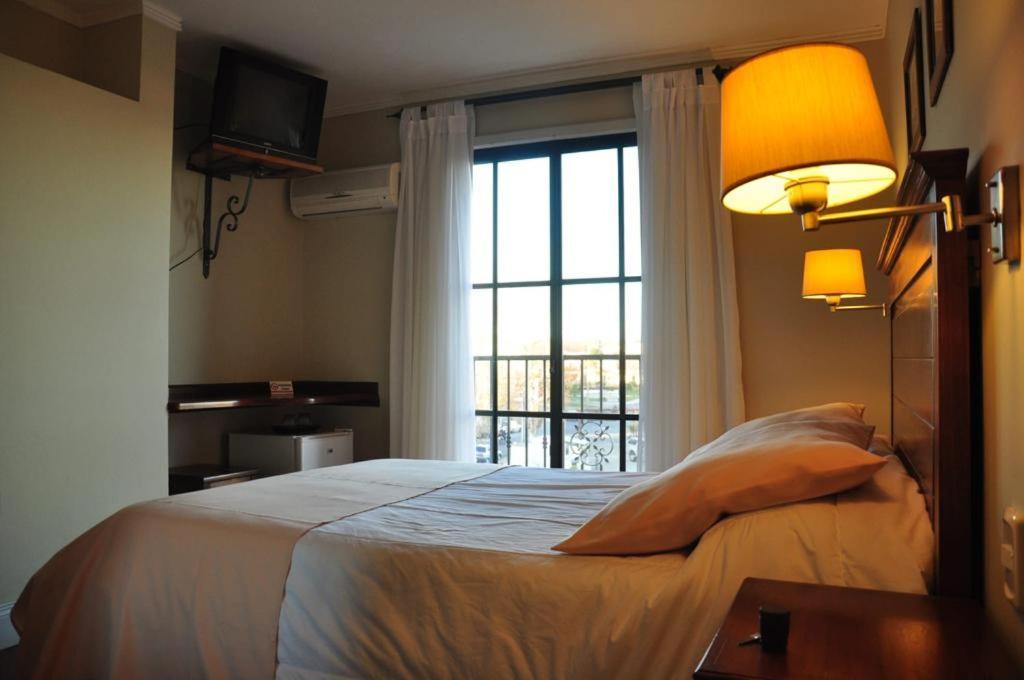 Ayres House Bed & Breakfast Колония дел Сакременто Екстериор снимка