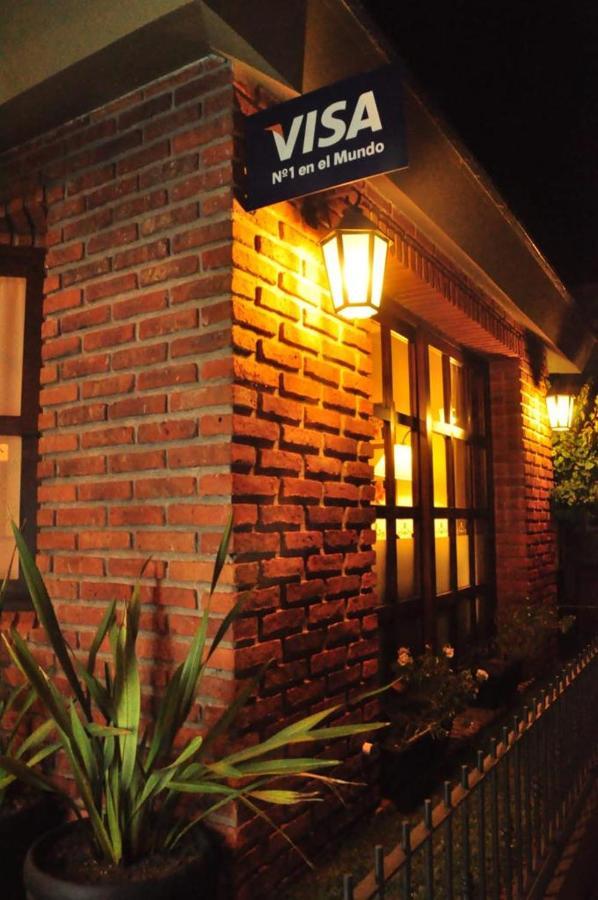 Ayres House Bed & Breakfast Колония дел Сакременто Екстериор снимка