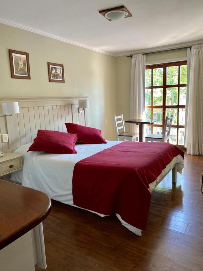 Ayres House Bed & Breakfast Колония дел Сакременто Екстериор снимка