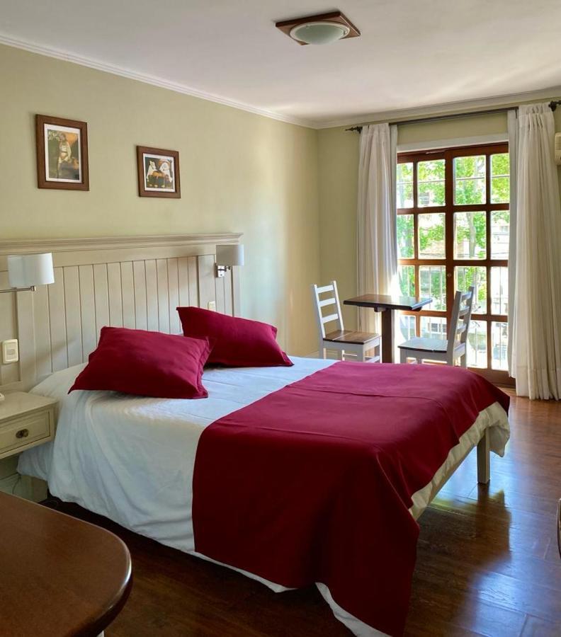 Ayres House Bed & Breakfast Колония дел Сакременто Екстериор снимка