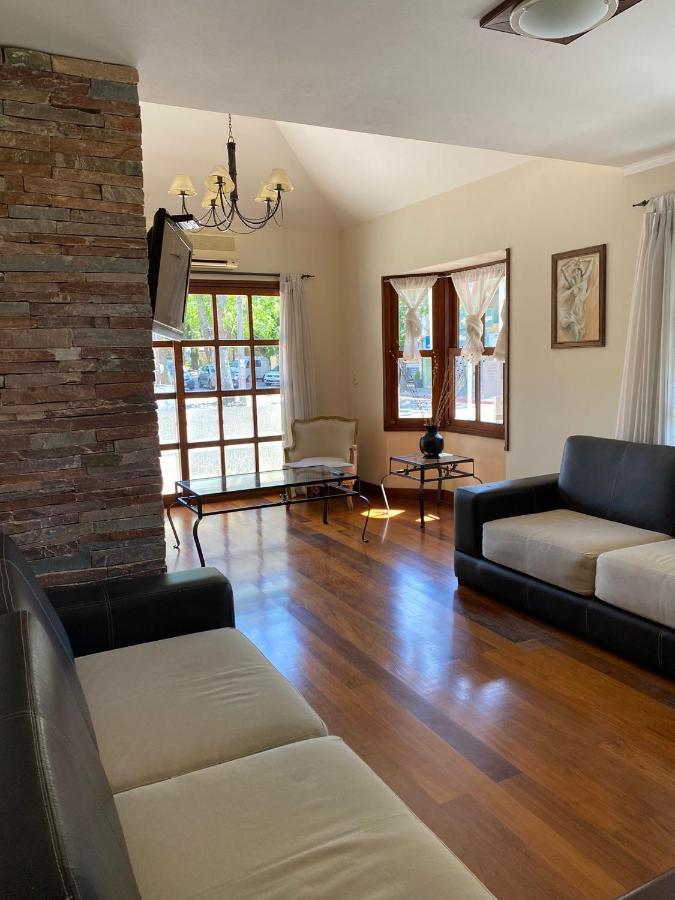 Ayres House Bed & Breakfast Колония дел Сакременто Екстериор снимка
