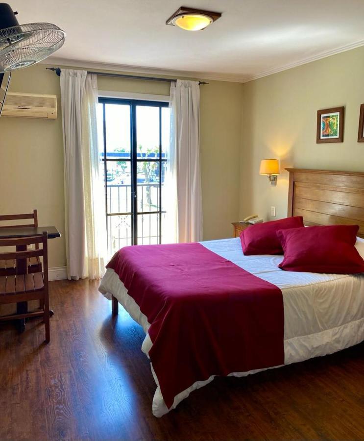 Ayres House Bed & Breakfast Колония дел Сакременто Екстериор снимка