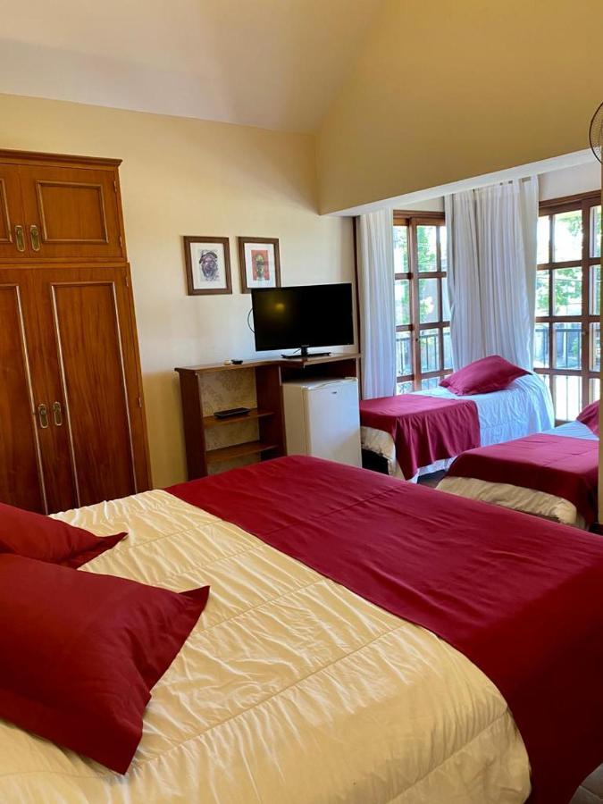 Ayres House Bed & Breakfast Колония дел Сакременто Екстериор снимка